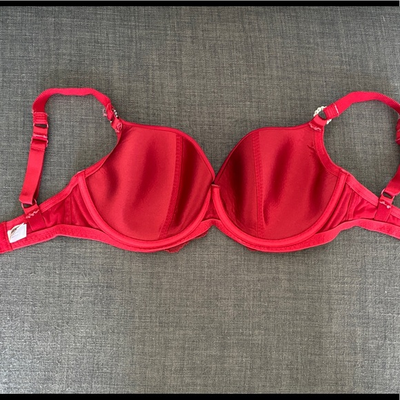 New Red Bra - Change Lingerie! - Picture 2 of 3